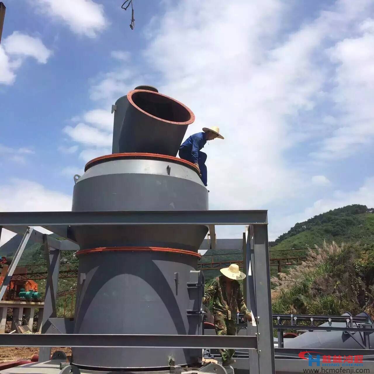 桂林鴻程，大型縱擺磨粉系統(tǒng)，HC1700，HCH980，賀州，碳酸鈣，磨粉機(jī)