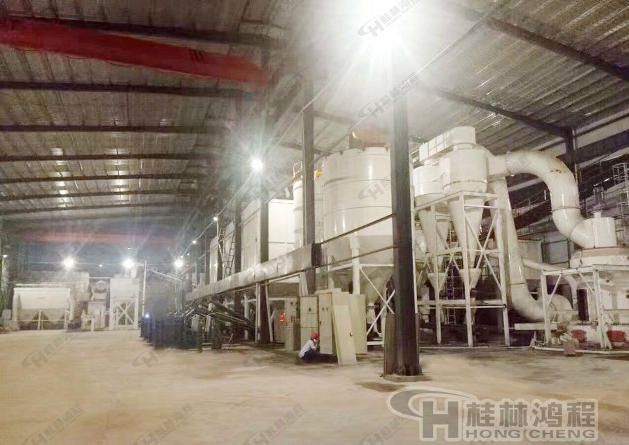 滑石粉，滑石粉碎設(shè)備，磨粉設(shè)備，磨粉機(jī)，雷蒙機(jī)