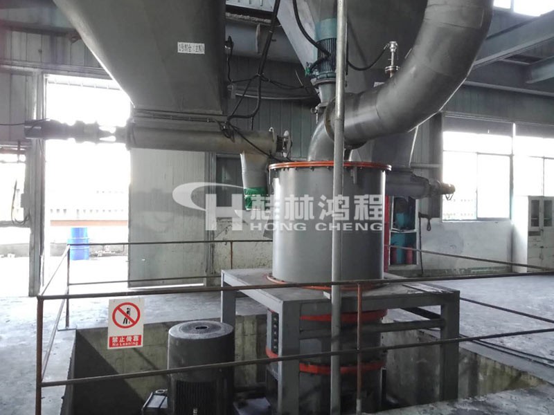 桂林鴻程竹炭超細(xì)磨粉機(jī)HCH780環(huán)輥磨粉機(jī)浙江客戶(hù)生產(chǎn)線